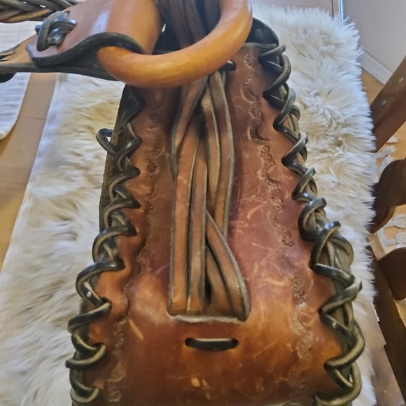 Vintage Handtooled Leather HandBag with Butterfly 70s - Picture 13 of 16